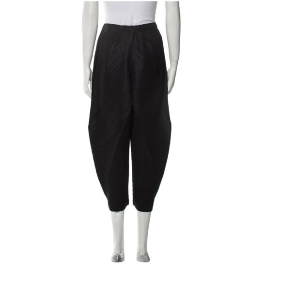 Issey Miyake Pants - ISSEY MIYAKE Pleats Please Straight Leg Pants Womens 3 Black Crop Leg
